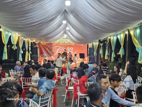 Tiệc Tất Niên Tại Dĩ An