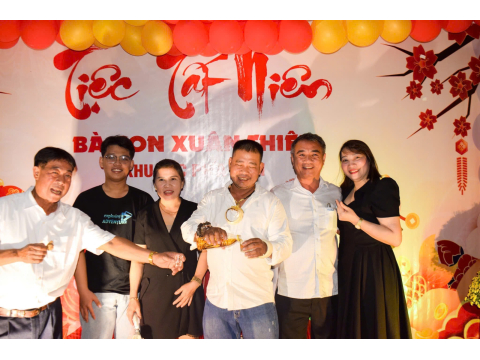 Tiệc Tất Niên Bà Con Xuân Thiên KV Miền Nam